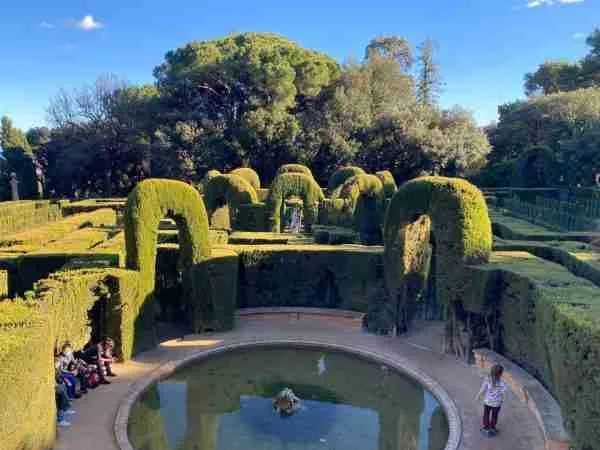 labyrinth park barcelona