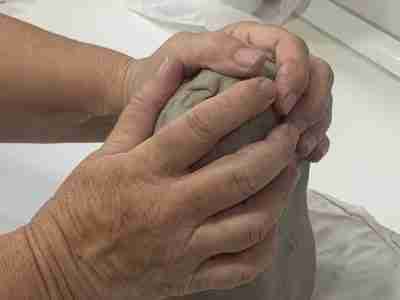 hands on clay, creating without the mind