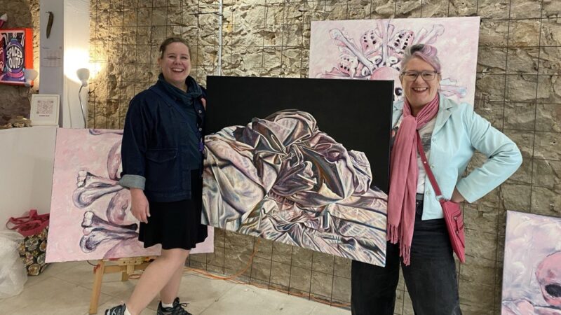 Art lover buys an oil painting
