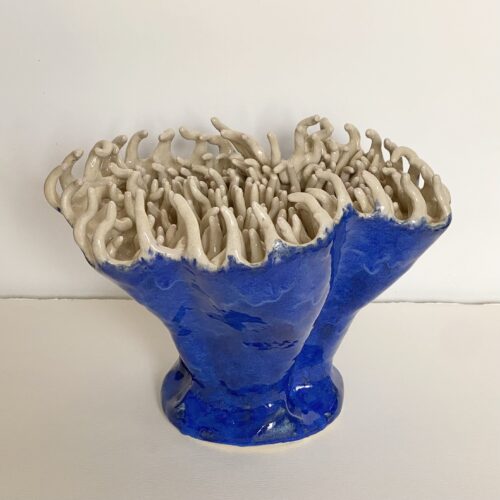 Magnificent-ceramic-sea-anemone-sculpture_Emma-Plunkett-Art-02